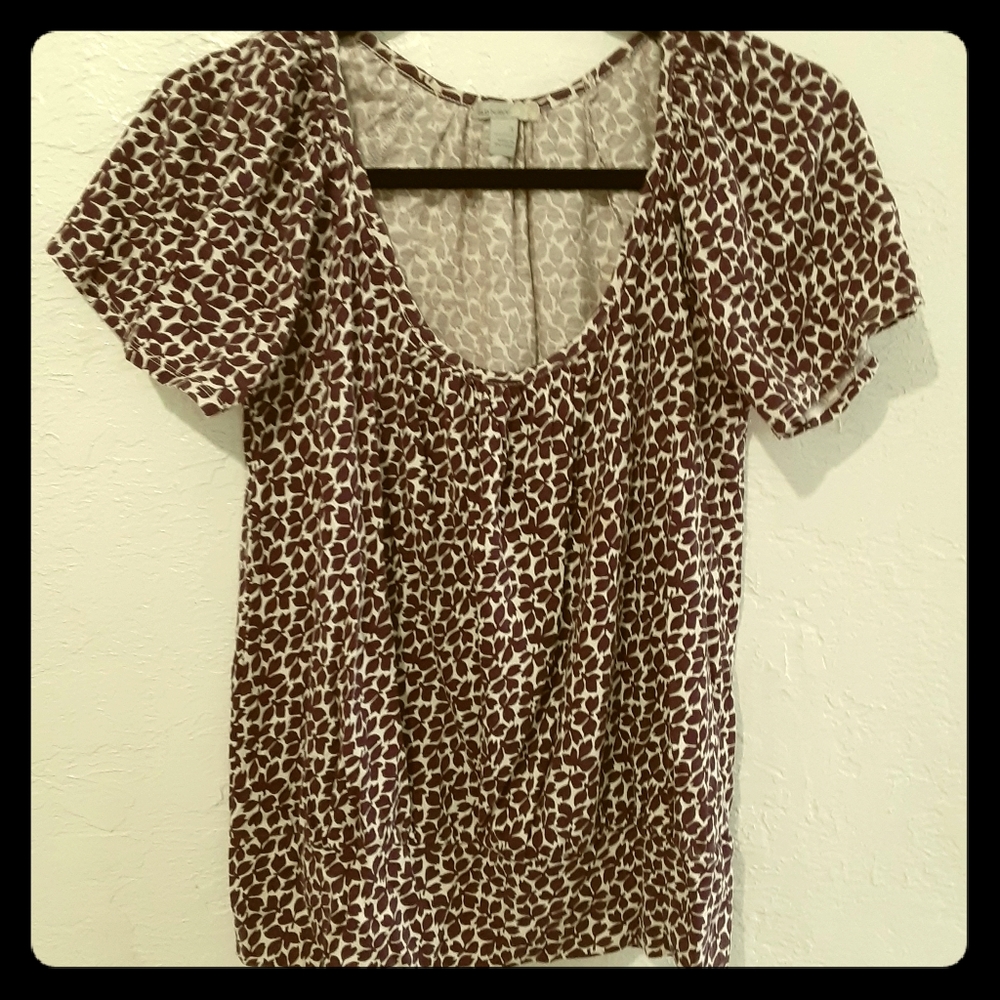 Old navy tee